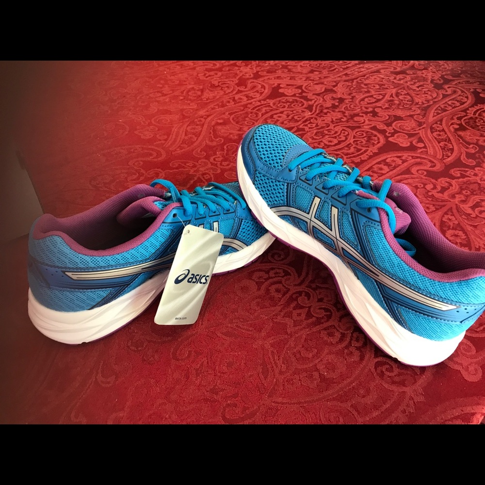 BRAND NWT ASICS GEL CONTEND-4 Women’s running shoe